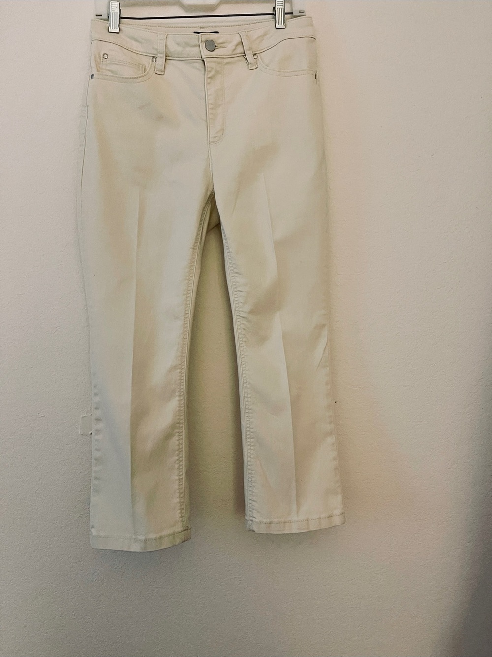 Jones New York Cream Ankle Crop Jeans